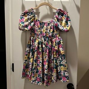 Flowery dress. Size 8.